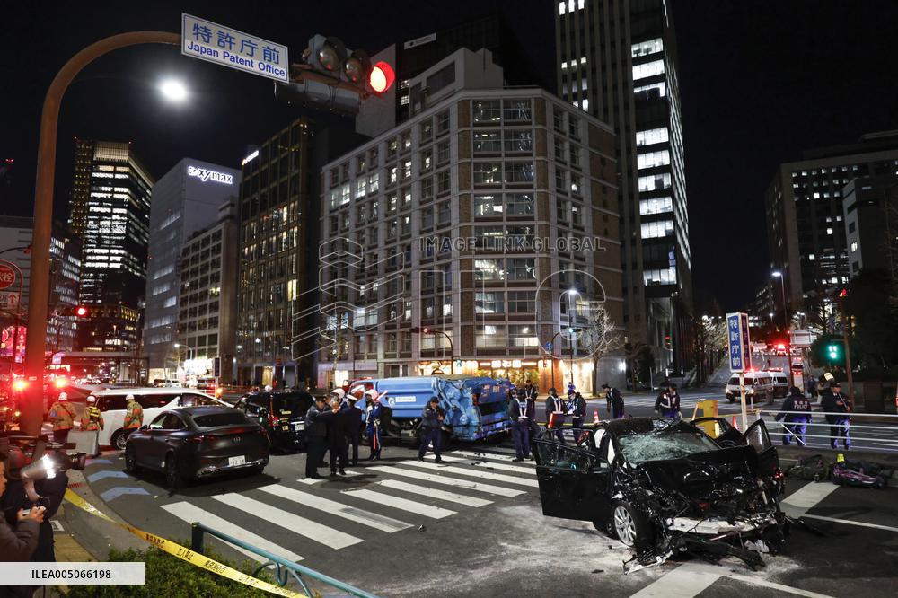 Multivehicle crash in Tokyo