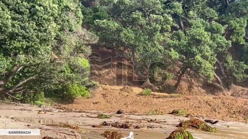 New Zealand: Landslide Hits Mount Maunganui 2