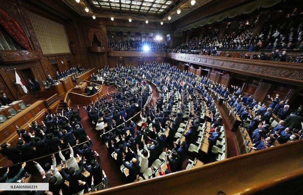 Japan PM Takaichi dissolves lower house