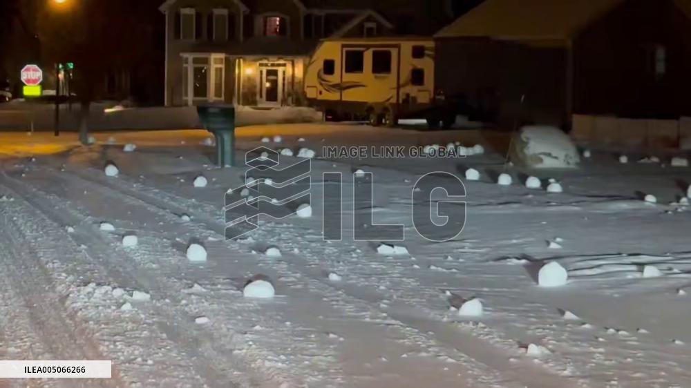 US: Winter Storm Creates Rare Snow Rollers in New York Suburb