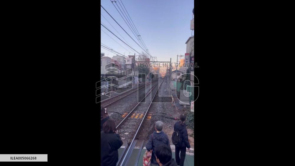 Japan: Teen Arrested Over Knife on Tokyo Train as Passengers Evacuate onto Tracks