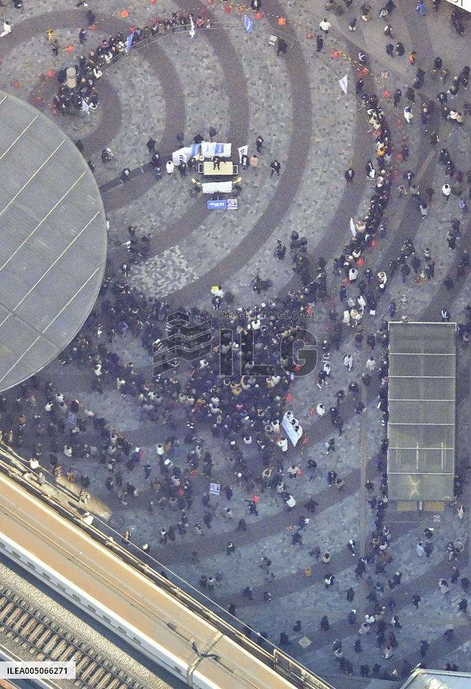 Japan PM dissolves lower house for snap general election