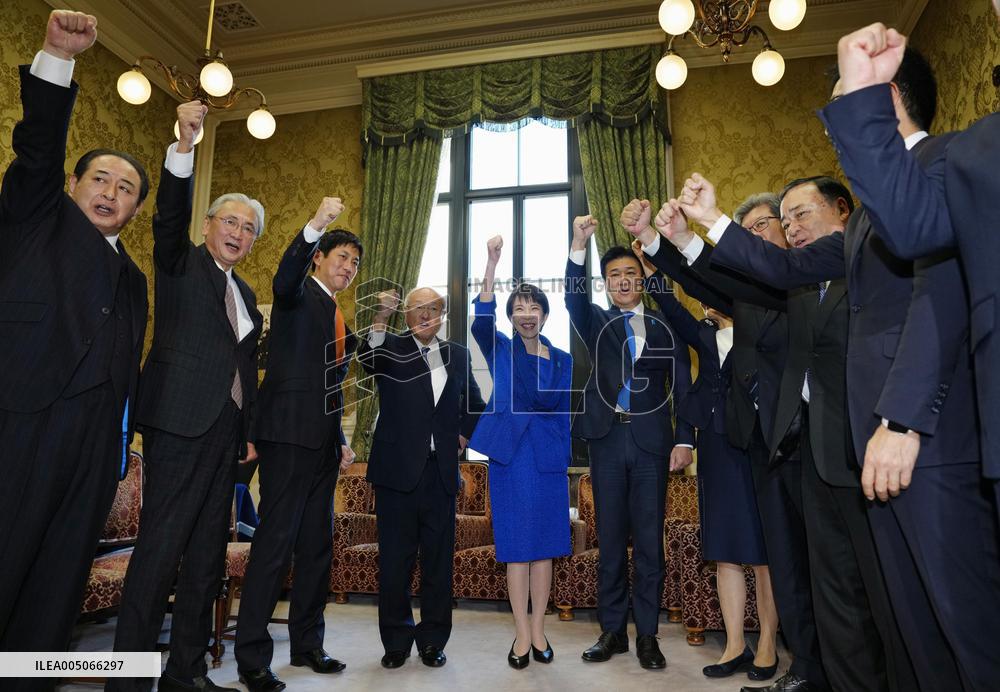 Japan PM dissolves lower house for snap general election