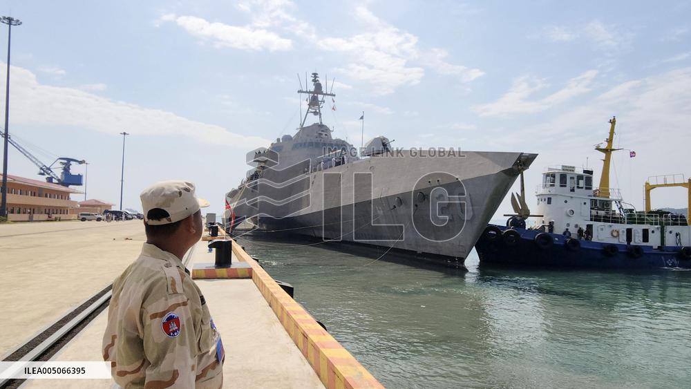 U.S. warship makes port call in Cambodia