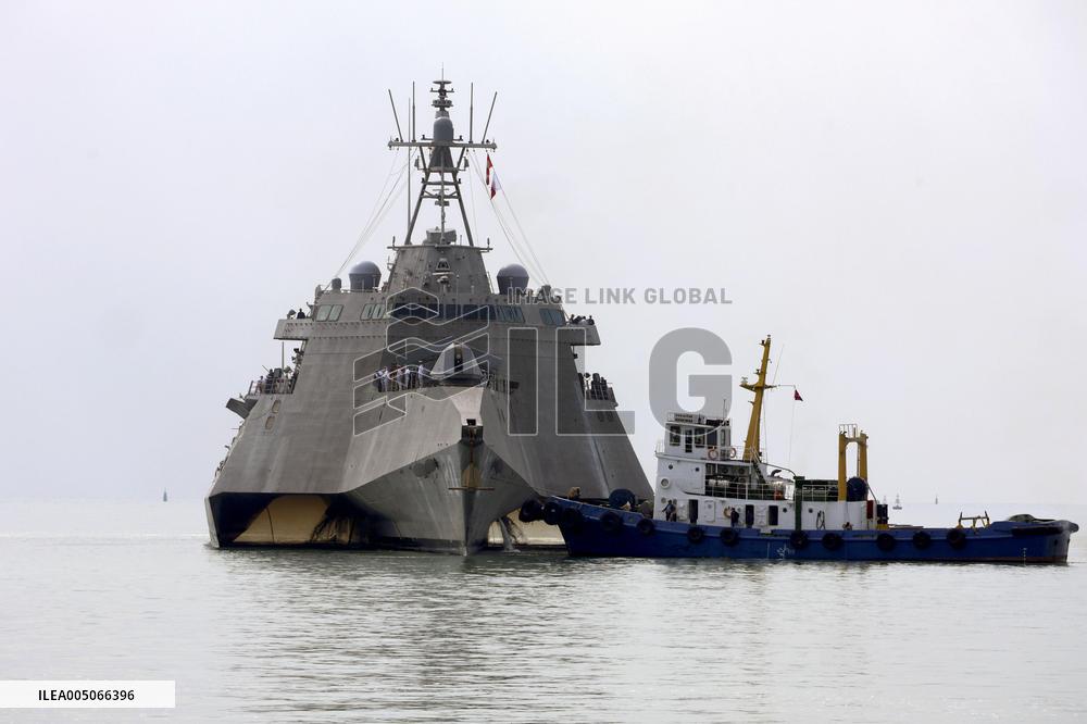 U.S. warship makes port call in Cambodia