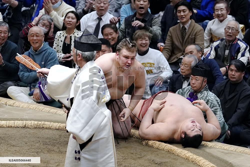 New Year Grand Sumo Tournament
