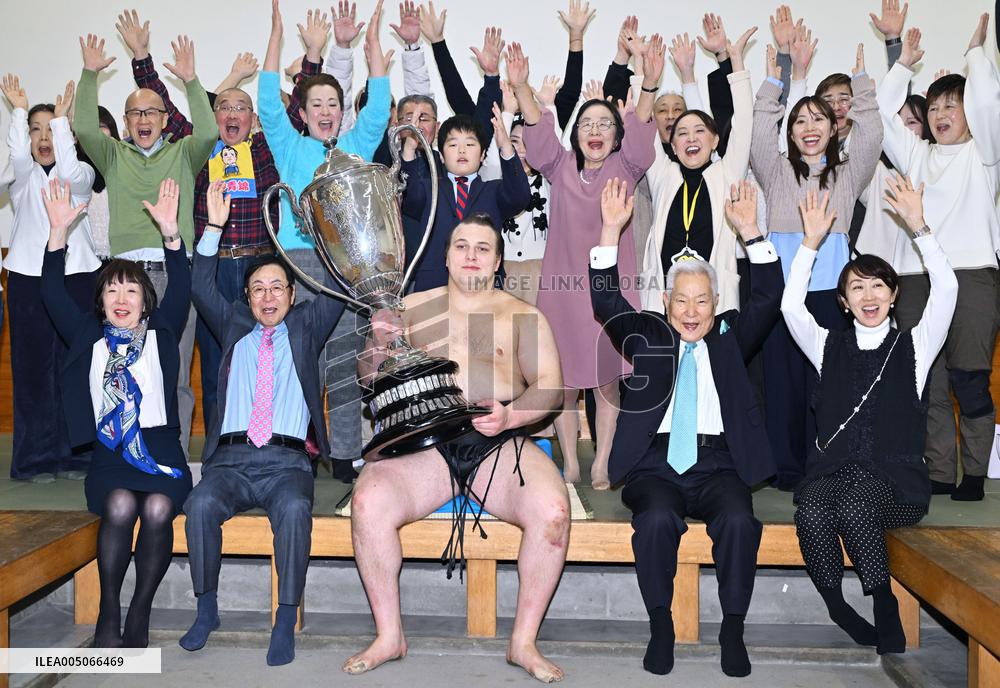 New Year Grand Sumo Tournament