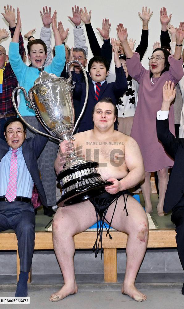 New Year Grand Sumo Tournament