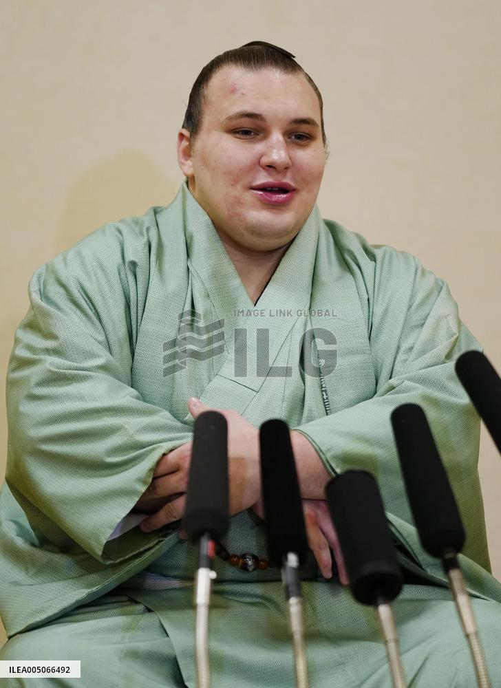 Sumo: Ozeki Aonishiki