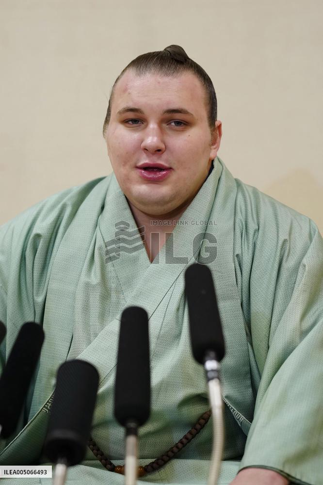 Sumo: Ozeki Aonishiki