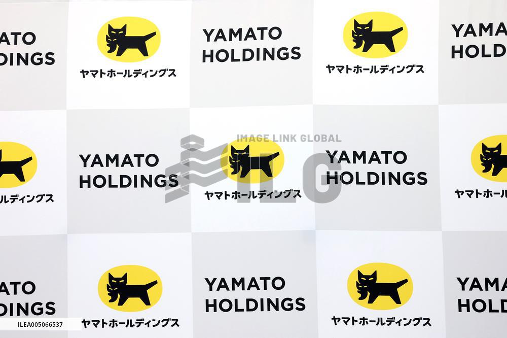 Yamato Holdings signboard and logo