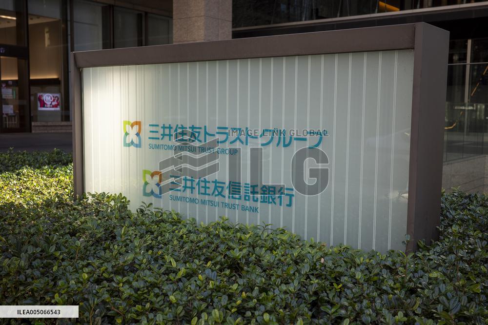 Sumitomo Mitsui Trust Group's signboard and logo