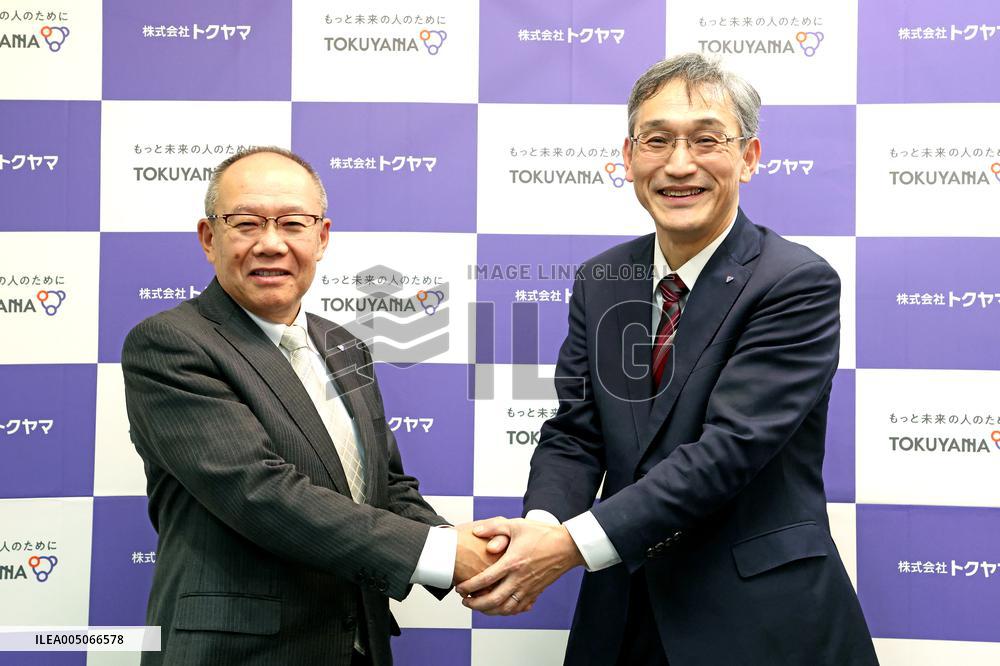 Tokuyama President Change Press Conference