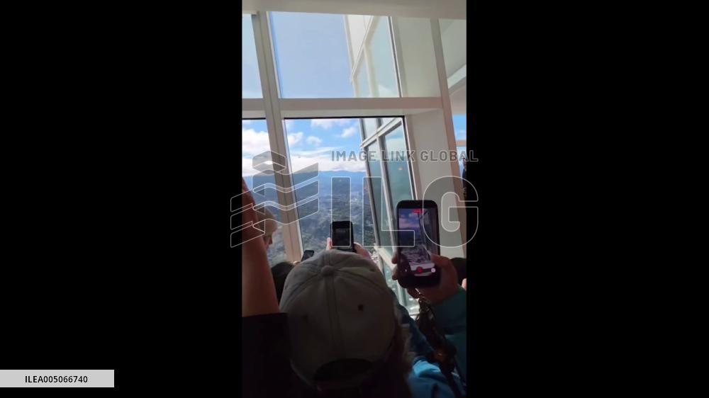 Taiwan: American Climber Alex Honnold Scales Taipei 101 Without Safety Gear 2