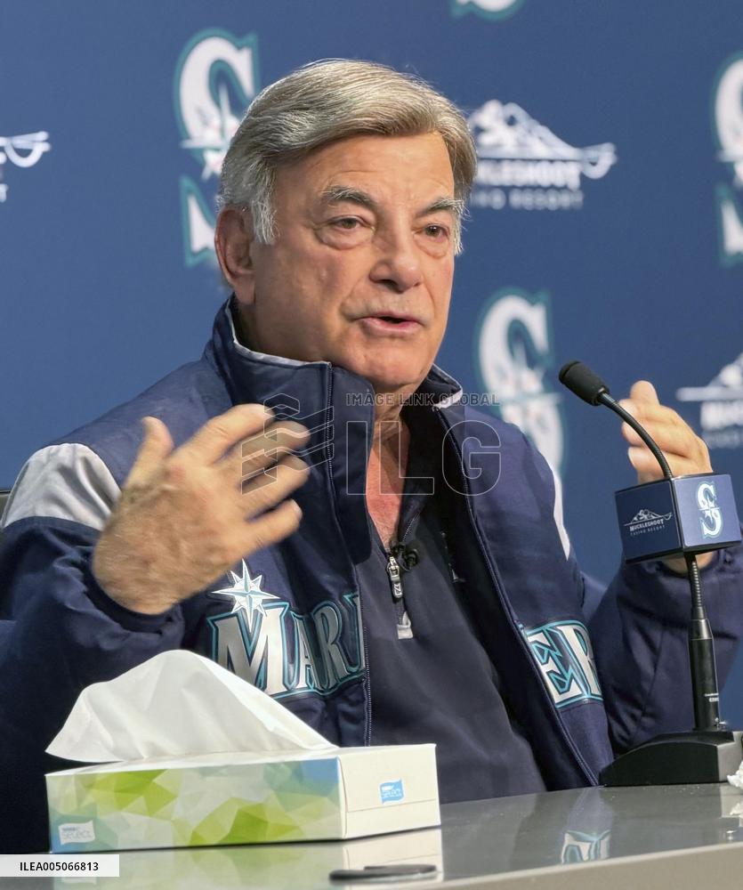 Seattle Mariners radio broadcaster Rizzs