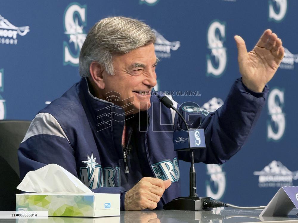 Seattle Mariners radio broadcaster Rizzs