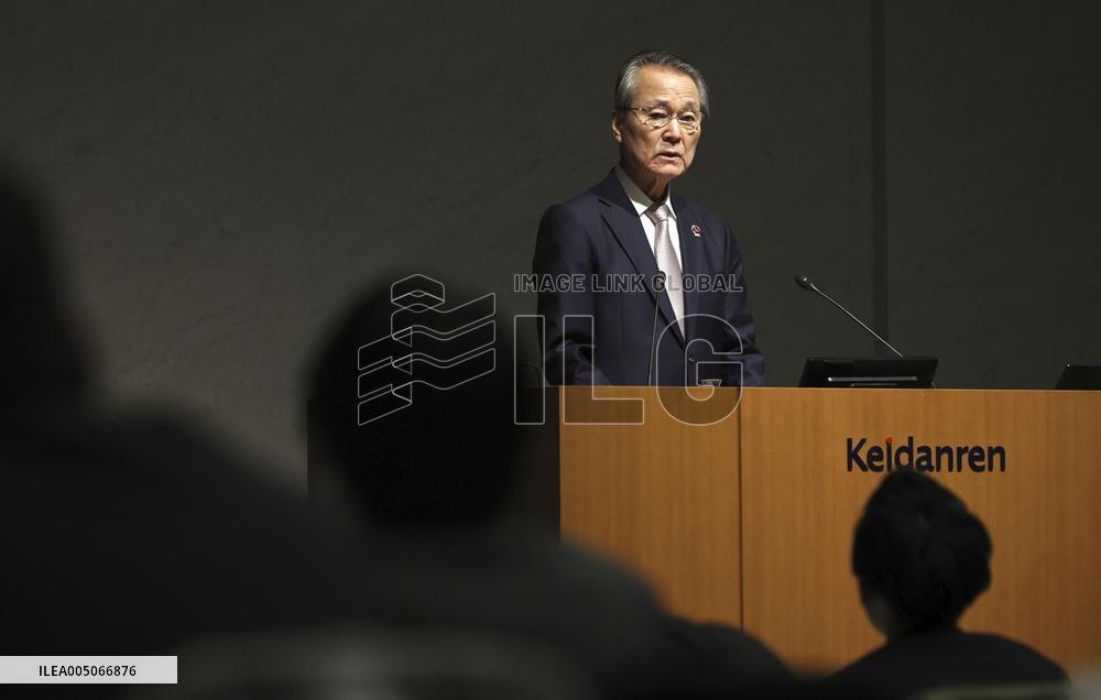 Labor-management forum in Tokyo