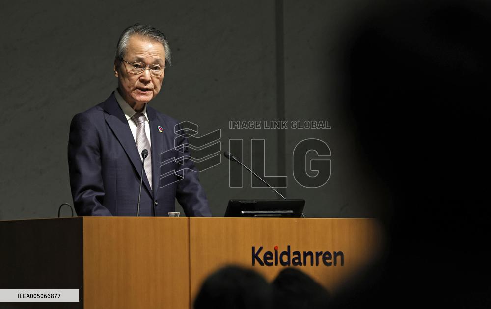 Labor-management forum in Tokyo