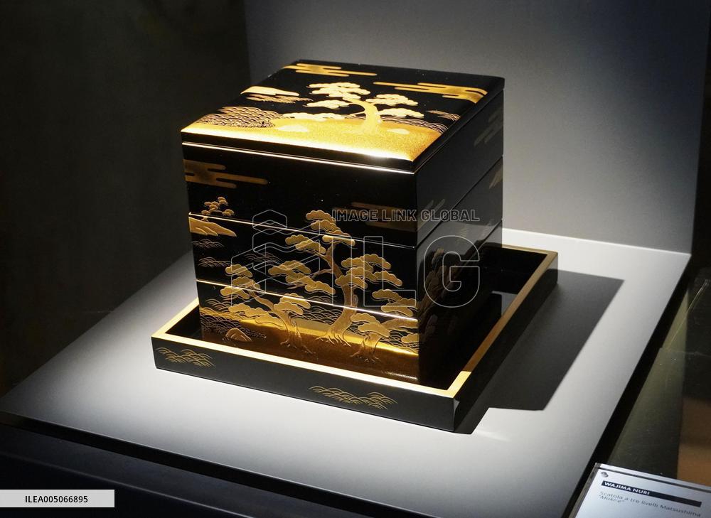 Traditional Japanese crafts exhibition in Milan