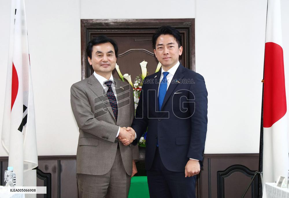 Japan-S. Korea defense talks