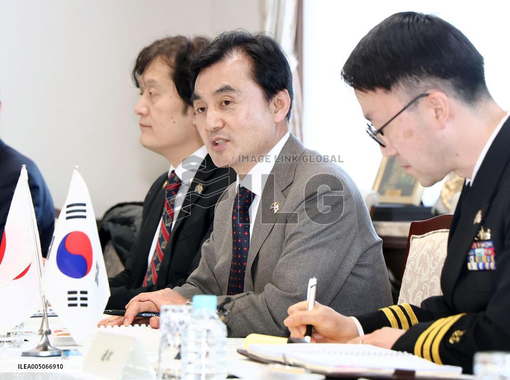 Japan-S. Korea defense talks