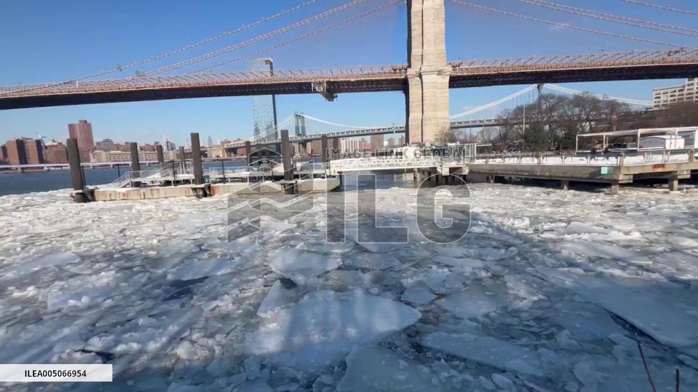 US: Continued Ice in Hudson River Keeps NYC Ferry Service Suspended