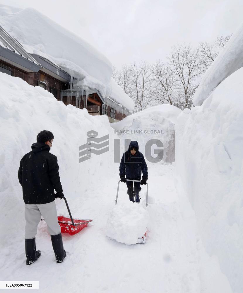 Heavy snow in Aomori