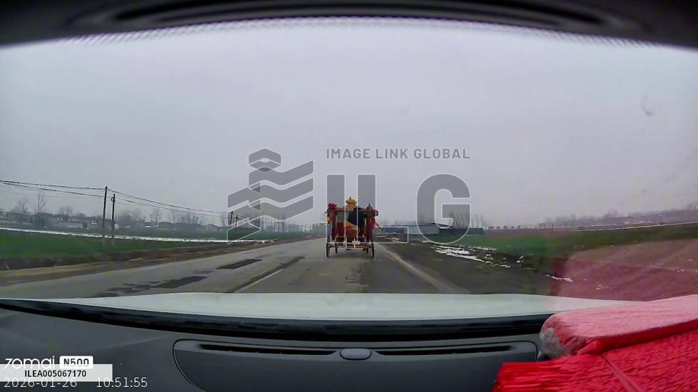 China: Dashcam Captures Horse-Drawn Wedding Carriage Overturn, Newlyweds Safe