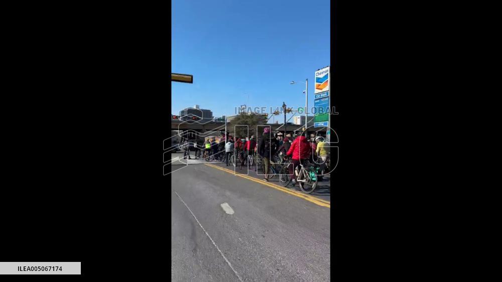 US: Cyclists Across America Hold Unity Rides in Honor of Alex Pretti