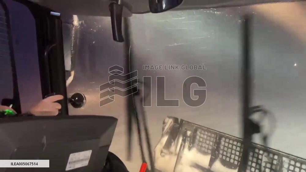 Spain: Heavy Snow from Storm Leonardo Keeps Sierra Nevada Resort on High Alert