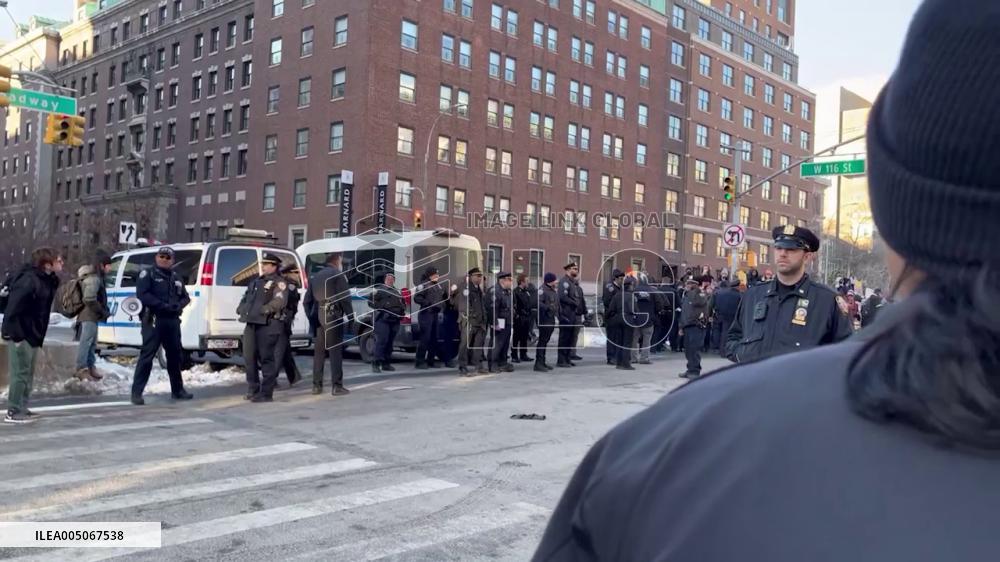 US: Columbia University Protesters Detained After Blocking Traffic Over Immigration Crackdown