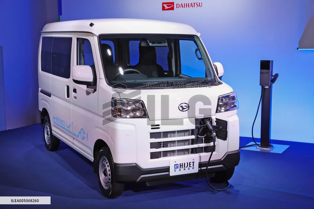Daihatsu “e-Hiace Cargo” and “e-Atrai” Press Conference