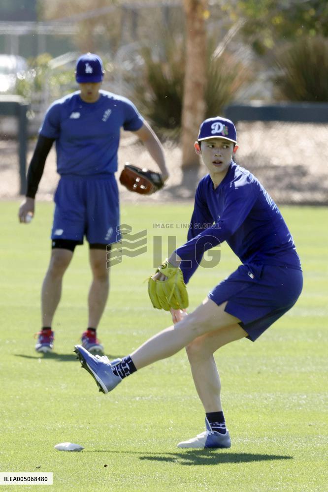 Baseball: MLB training