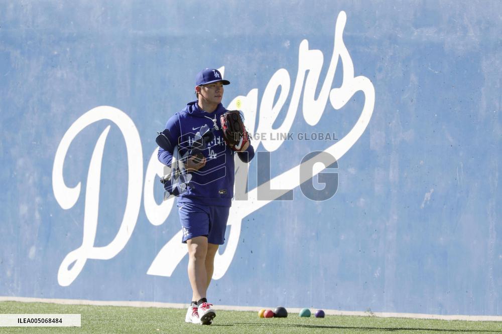 Baseball: MLB training