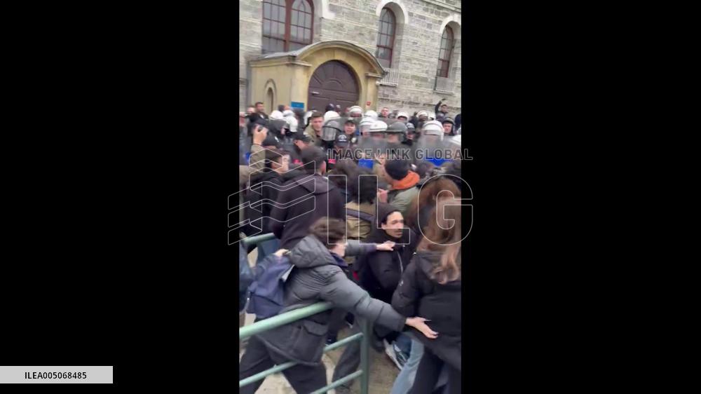 Turkey: Police Clash With Boğaziçi University Students Over Forced Club Evictions