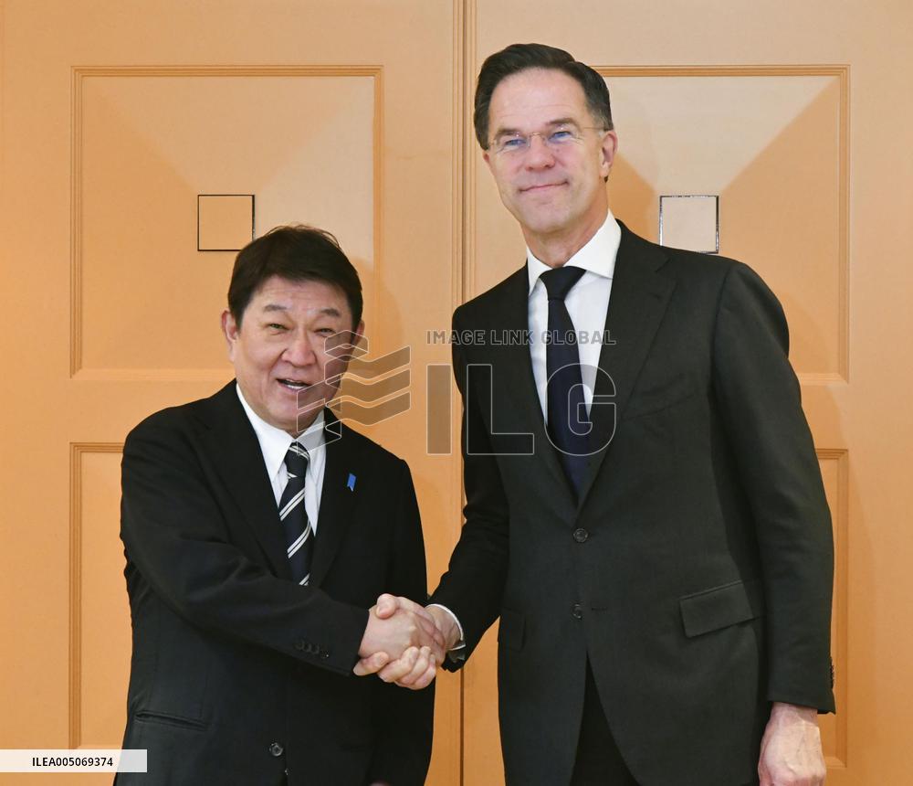 Japan foreign minister in Munich