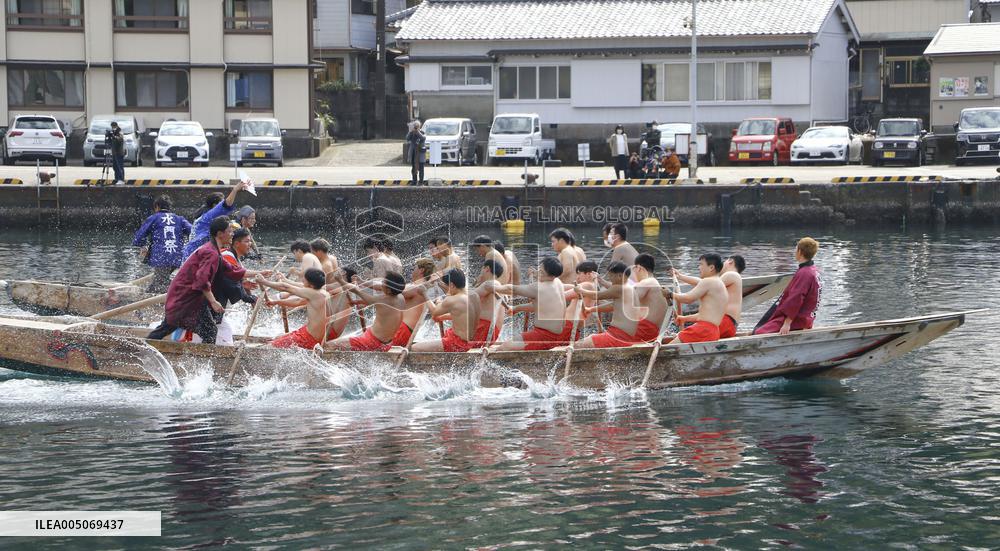Boat-racing festival for good haul