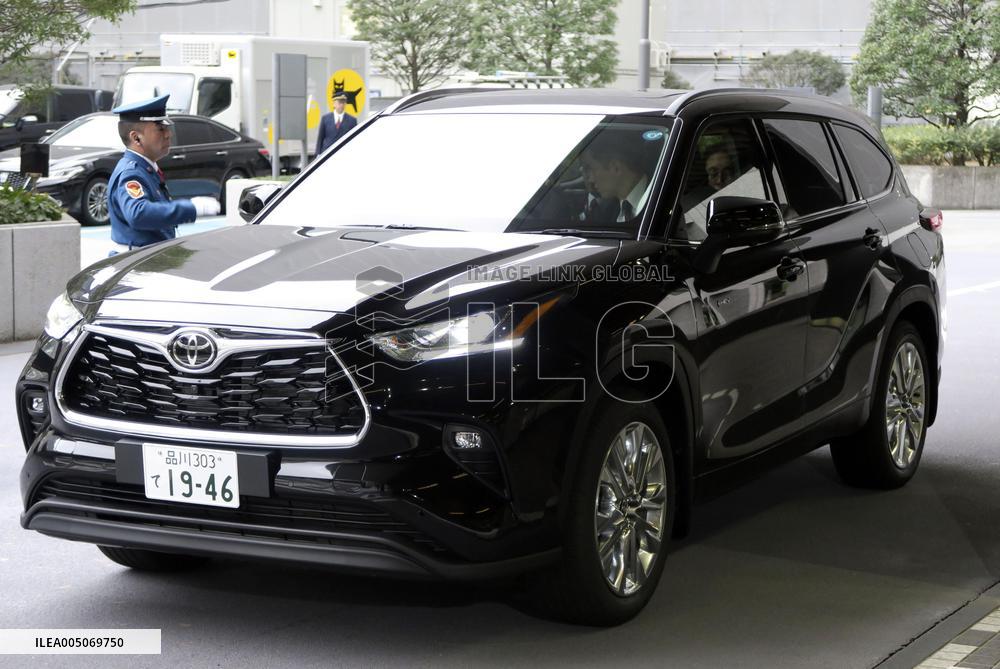 METI uses Toyota vehicle assembled in U.S.