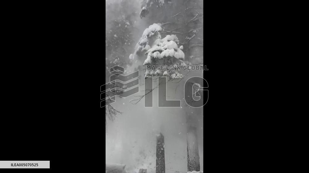 US: Coldest Storm of the Season Buries Sierra Nevada in Heavy Snow 2