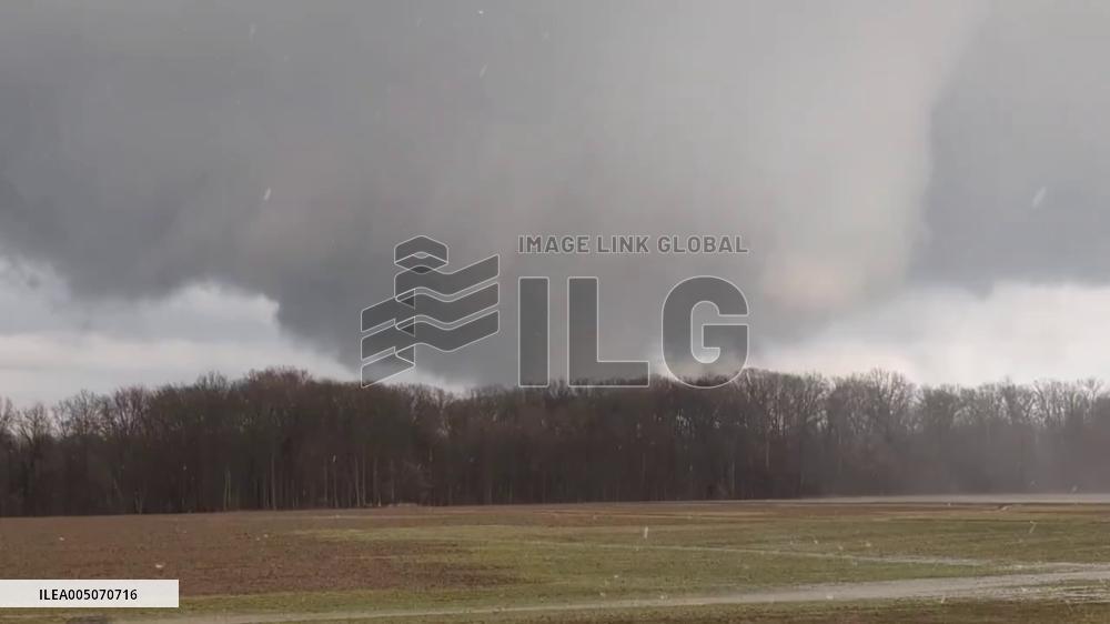 US: Tornado Reported in Crawford County, Illinois as Severe Storms Strike