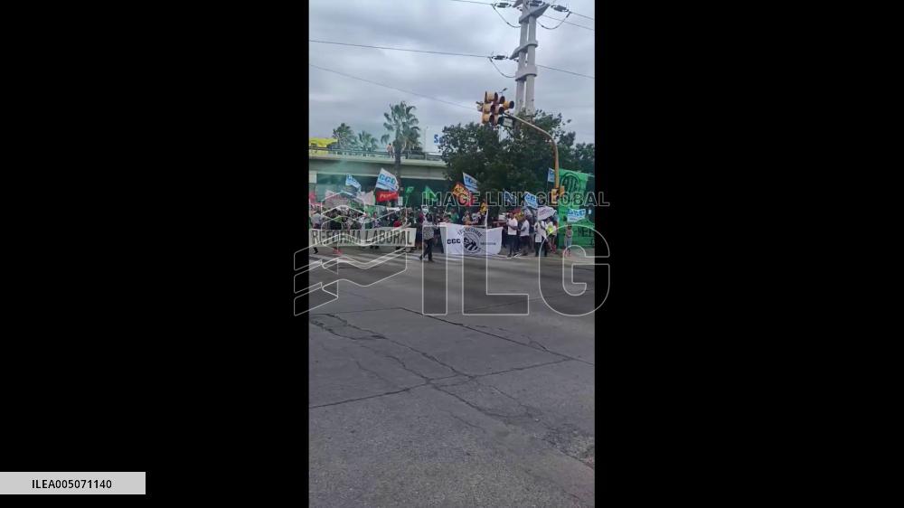 Argentina: Thousands Join Pot-Banging Protests Against Milei’s Labor Reforms 2
