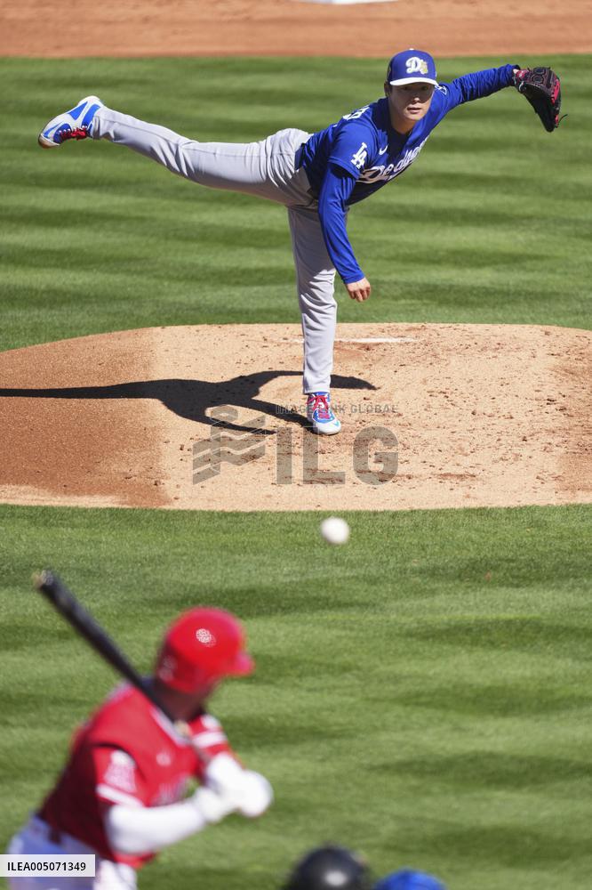 Baseball: MLB spring training game