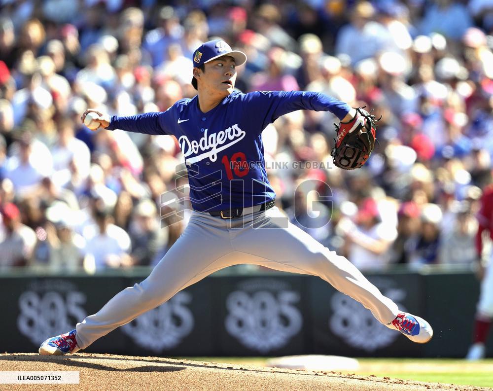 Baseball: MLB spring training game