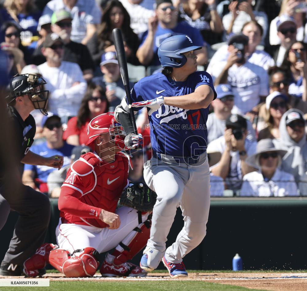 Baseball: MLB spring training game