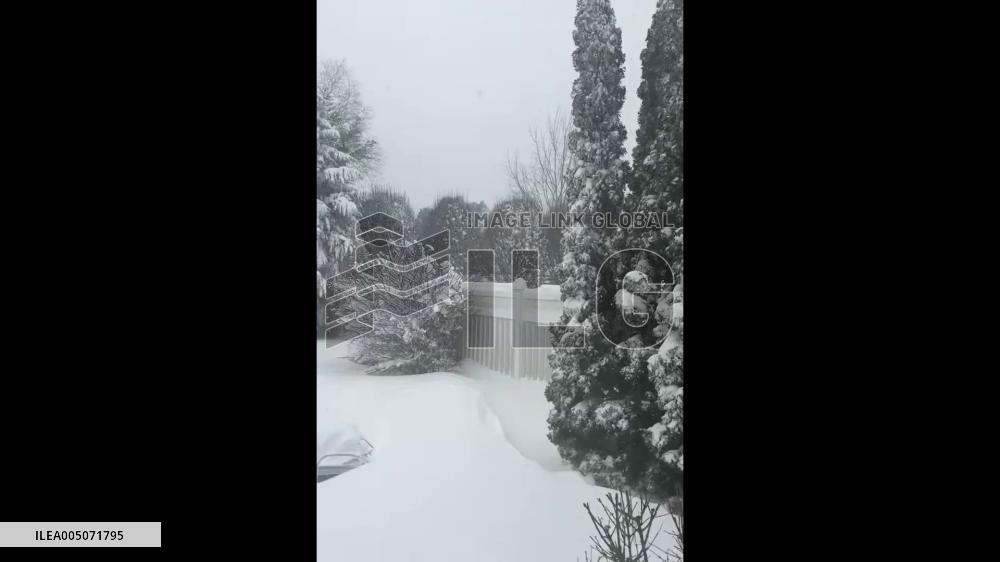 US: Powerful Blizzard Continues to Batter Long Island, NY