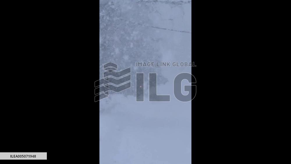 US: Snow and Whiteout Conditions Persist in Upstate New York After Record Storm