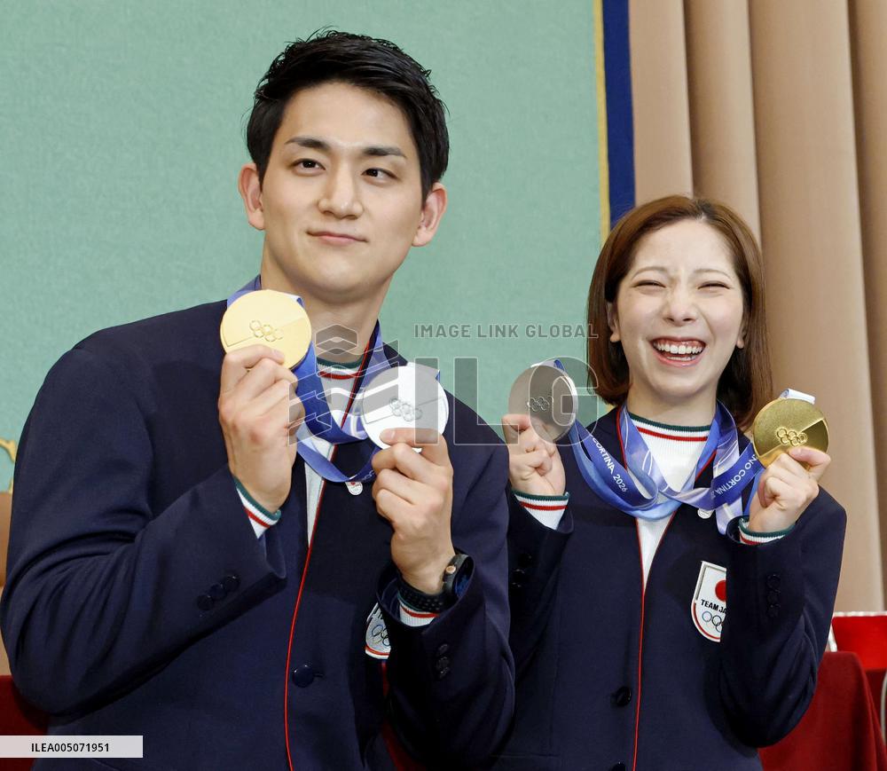Figure skating: Japan pair Miura, Kihara