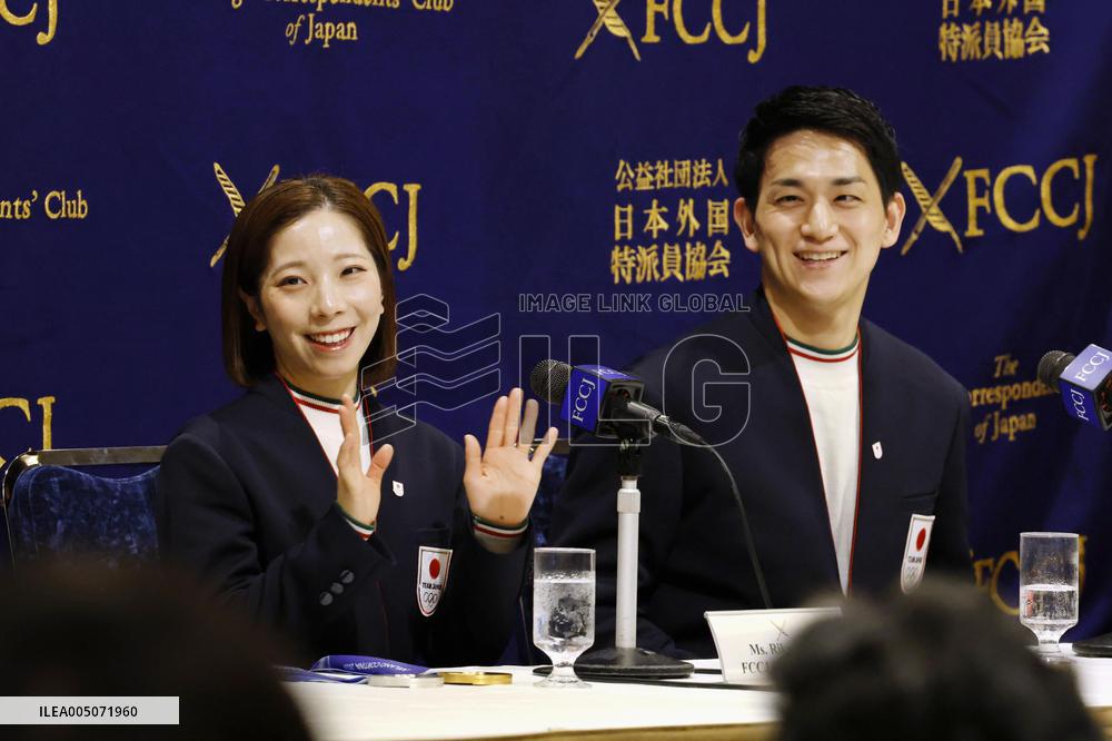 Figure skating: Japan pair Miura, Kihara