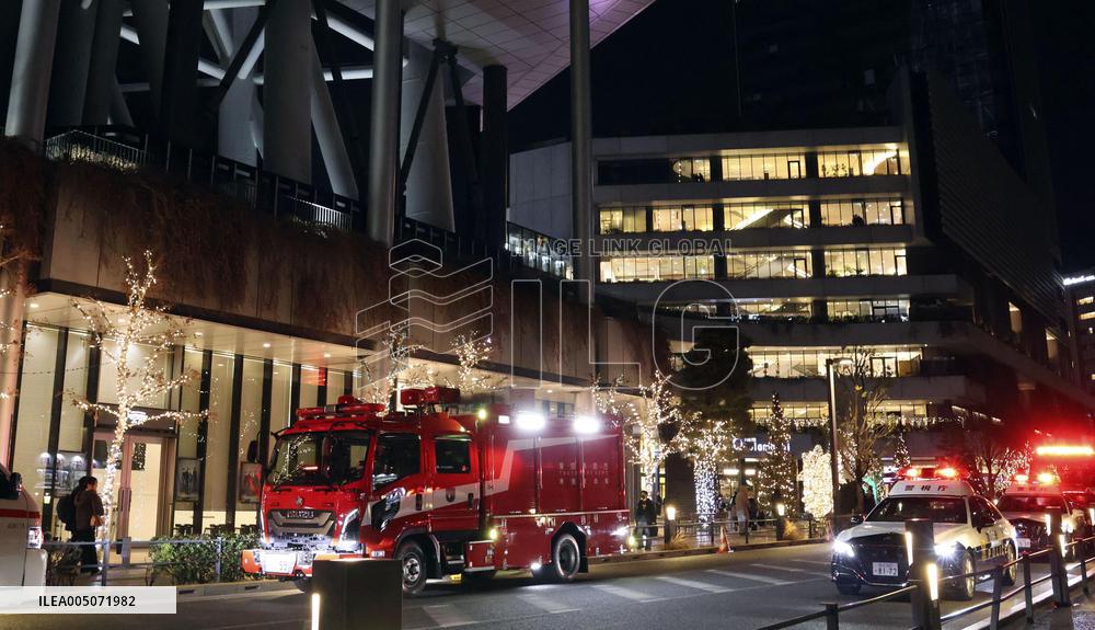 Tokyo SkyTree elevator halt