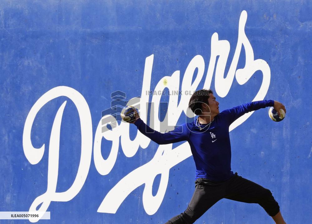 Baseball: MLB spring training